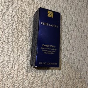 Estée Lauder Double Wear Foundation